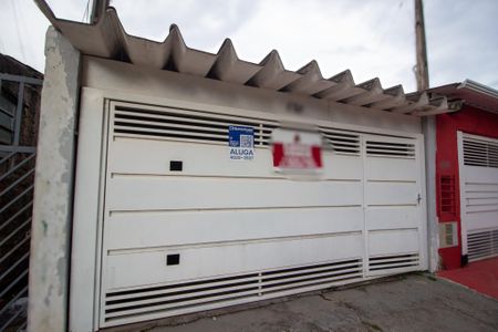 Casa para alugar com 112m², 2 quartos e 2 vagasFachada 