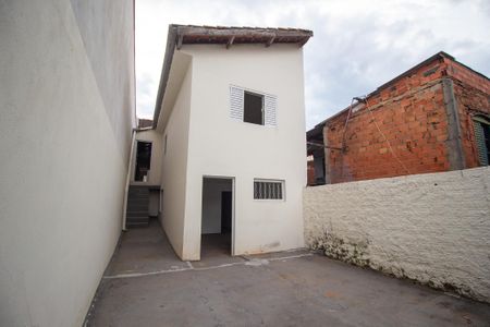 Casa para alugar com 112m², 2 quartos e 2 vagasQuintal 