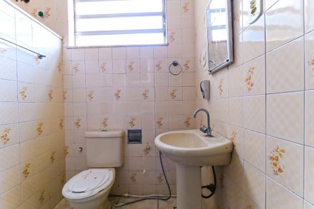 Casa à venda com 600m², 2 quartos e 4 vagasBanheiro Social