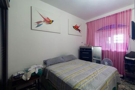 Casa à venda com 105m², 2 quartos e 3 vagas Casa à venda com 105m², 2 quartos e 3 vagasSuíte