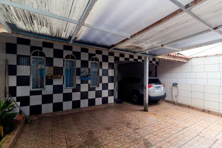 Casa à venda com 105m², 2 quartos e 3 vagas Casa à venda com 105m², 2 quartos e 3 vagasGaragem