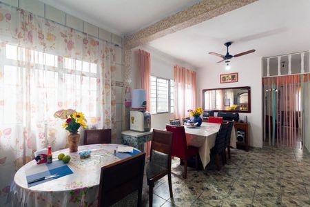 Casa à venda com 105m², 2 quartos e 3 vagas Casa à venda com 105m², 2 quartos e 3 vagasSala de Jantar