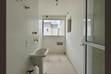 Apartamento à venda com 83m², 3 quartos e 2 vagas Apartamento à venda com 83m², 3 quartos e 2 vagasÁrea de Serviço