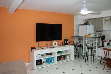 Casa para alugar com 2 quartos, 90m² em Jardim Sao Judas Tadeu, Embu das Artes