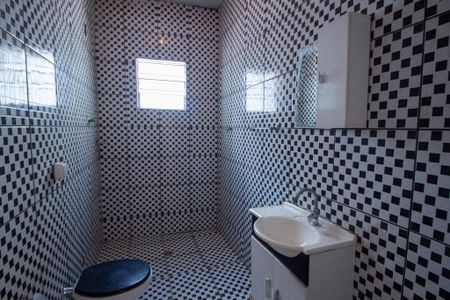 Casa para alugar com 230m², 3 quartos e 3 vagasBanheiro Externo 