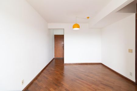 Apartamento à venda com 80m², 3 quartos e 2 vagasSala