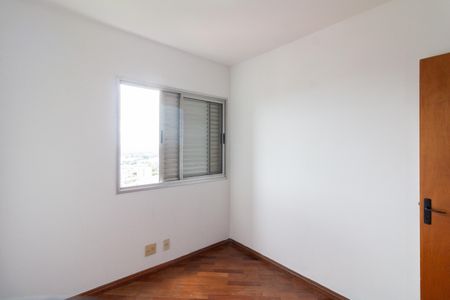 Apartamento à venda com 80m², 3 quartos e 2 vagasQuarto 2