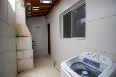 Casa de condomínio para alugar com 75m², 2 quartos e 1 vagaÁrea de Serviço