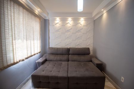 Sala  de casa de condomínio para alugar com 2 quartos, 75m² em Jardim Karolyne, Votorantim