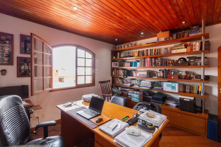 Casa à venda com 192m², 3 quartos e 2 vagasEscritório