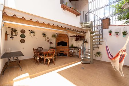 Casa à venda com 192m², 3 quartos e 2 vagasÁrea de lazer