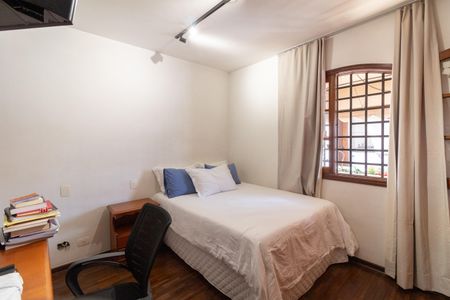 Casa à venda com 192m², 3 quartos e 2 vagasQuarto 2