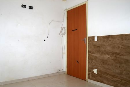 Quarto 1 de apartamento para alugar com 2 quartos, 42m² em Jardim Vitoria, Belo Horizonte