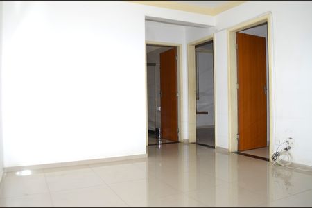 SALA de apartamento para alugar com 2 quartos, 42m² em Jardim Vitoria, Belo Horizonte
