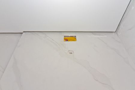 Apartamento à venda com 38m², 2 quartos e 1 vaga Apartamento à venda com 38m², 2 quartos e 1 vagaBanheiro