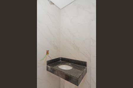 Apartamento à venda com 38m², 2 quartos e 1 vaga Apartamento à venda com 38m², 2 quartos e 1 vagaBanheiro