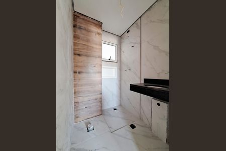 Banheiro de apartamento à venda com 2 quartos, 38m² em Vila Isolina Mazzei, São Paulo