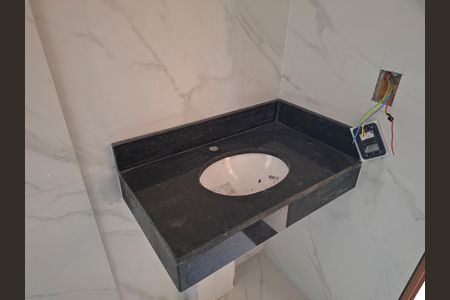 Banheiro de apartamento à venda com 2 quartos, 38m² em Vila Isolina Mazzei, São Paulo
