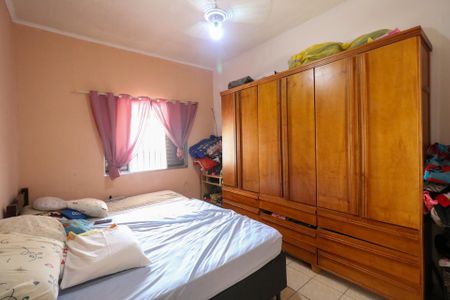 Casa à venda com 180m², 3 quartos e 4 vagas Casa à venda com 180m², 3 quartos e 4 vagasQuarto 2
