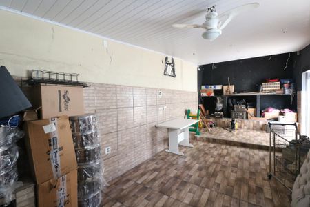 Casa à venda com 180m², 3 quartos e 4 vagas