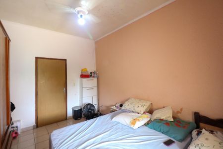 Casa à venda com 180m², 3 quartos e 4 vagas Casa à venda com 180m², 3 quartos e 4 vagasQuarto 2