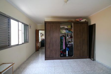 Casa à venda com 180m², 3 quartos e 4 vagas Casa à venda com 180m², 3 quartos e 4 vagasQuarto 1