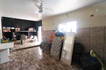 Casa à venda com 180m², 3 quartos e 4 vagas Casa à venda com 180m², 3 quartos e 4 vagasGaragem