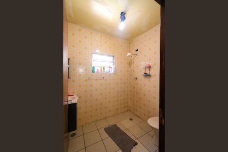 Casa à venda com 180m², 3 quartos e 4 vagas Casa à venda com 180m², 3 quartos e 4 vagasBanheiro 2