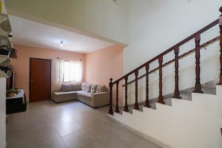 Casa à venda com 180m², 3 quartos e 4 vagas Casa à venda com 180m², 3 quartos e 4 vagasSala