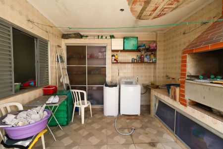 Casa à venda com 180m², 3 quartos e 4 vagas Casa à venda com 180m², 3 quartos e 4 vagasÁrea de Serviço e Churrasqueira