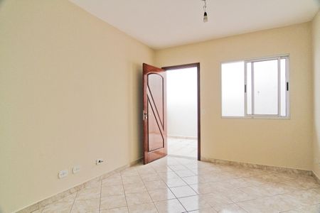 Casa de Condomínio para alugar com 2 quartos, 65m² em Jardim Santo Elias, São Paulo