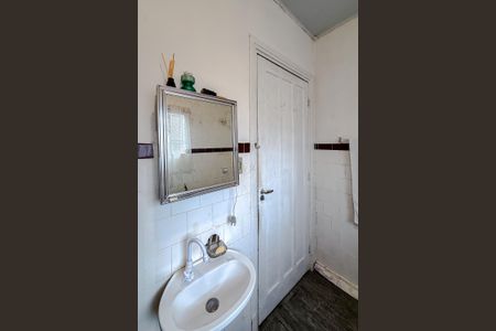 Casa à venda com 120m², 3 quartos e 2 vagasBanheiro