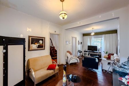 Casa à venda com 120m², 3 quartos e 2 vagasSala