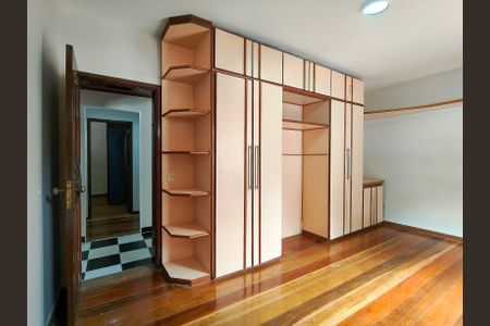 Casa para alugar com 210m², 3 quartos e 1 vaga