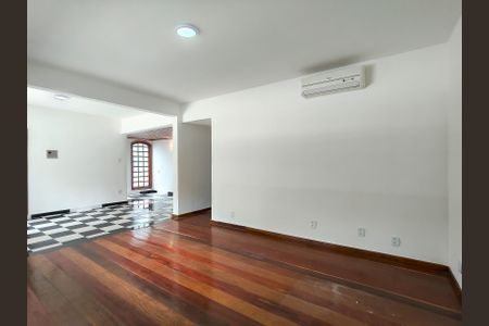 Casa para alugar com 3 quartos, 180m² em Grajaú, Rio de Janeiro