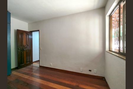 Casa para alugar com 210m², 3 quartos e 1 vaga