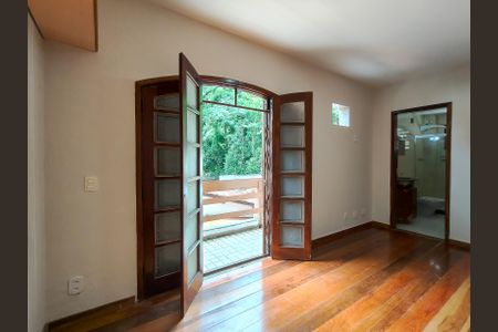 Casa para alugar com 210m², 3 quartos e 1 vaga