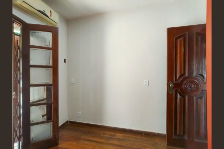 Casa para alugar com 210m², 3 quartos e 1 vaga