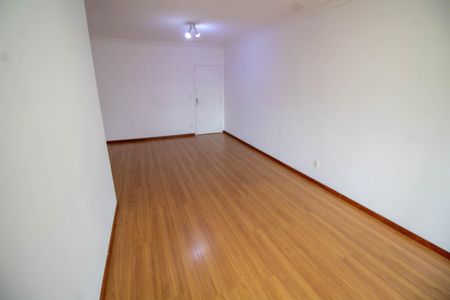 SALA de apartamento para alugar com 3 quartos, 120m² em Cambuí, Campinas