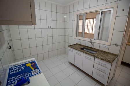 Apartamento para alugar com 120m², 3 quartos e 2 vagas Apartamento para alugar com 120m², 3 quartos e 2 vagasCOZINHA