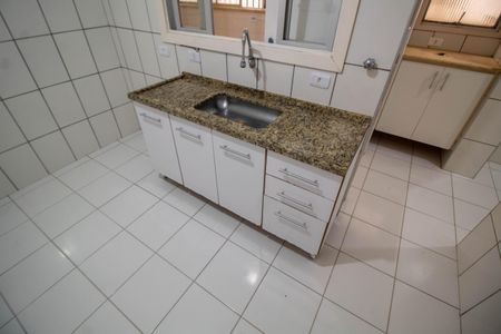 Apartamento para alugar com 120m², 3 quartos e 2 vagas Apartamento para alugar com 120m², 3 quartos e 2 vagasCOZINHA