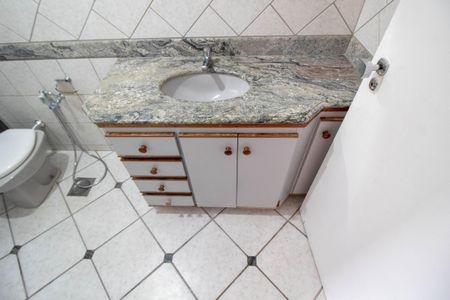 Apartamento para alugar com 120m², 3 quartos e 2 vagas Apartamento para alugar com 120m², 3 quartos e 2 vagasBANHEIRO DA SUITE 1