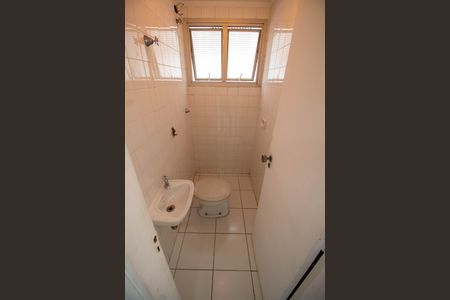 Apartamento para alugar com 120m², 3 quartos e 2 vagas Apartamento para alugar com 120m², 3 quartos e 2 vagasBANHEIRO DA ÁREA DE SERVIÇO