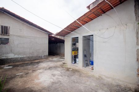 Casa à venda com 110m², 3 quartos e 3 vagas Casa à venda com 110m², 3 quartos e 3 vagasQuintal