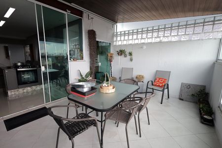 Apartamento à venda com 104m², 3 quartos e 2 vagasCobertura