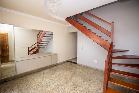 Sala de casa para alugar com 3 quartos, 150m² em Cabral, Contagem
