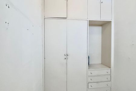Apartamento à venda com 240m², 3 quartos e 2 vagasQuarto de Serviço