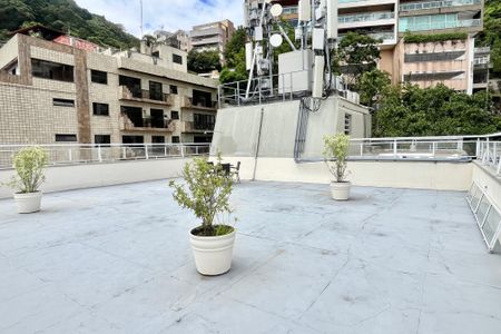 Apartamento à venda com 240m², 3 quartos e 2 vagasÁrea comum