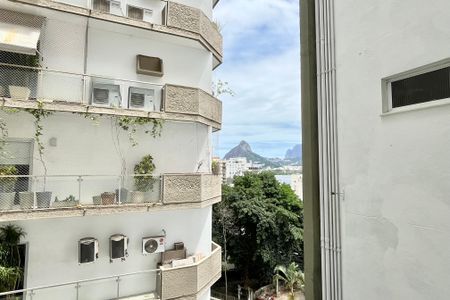 Apartamento à venda com 240m², 3 quartos e 2 vagasVISTA ÁREA DE SERVIÇO
