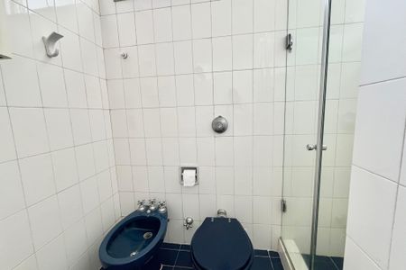 Apartamento à venda com 240m², 3 quartos e 2 vagasBANHEIRO SOCIAL